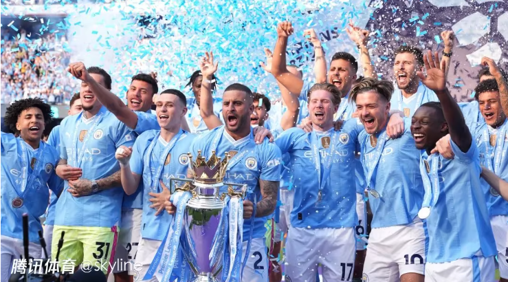 她与其他几 她与其他几